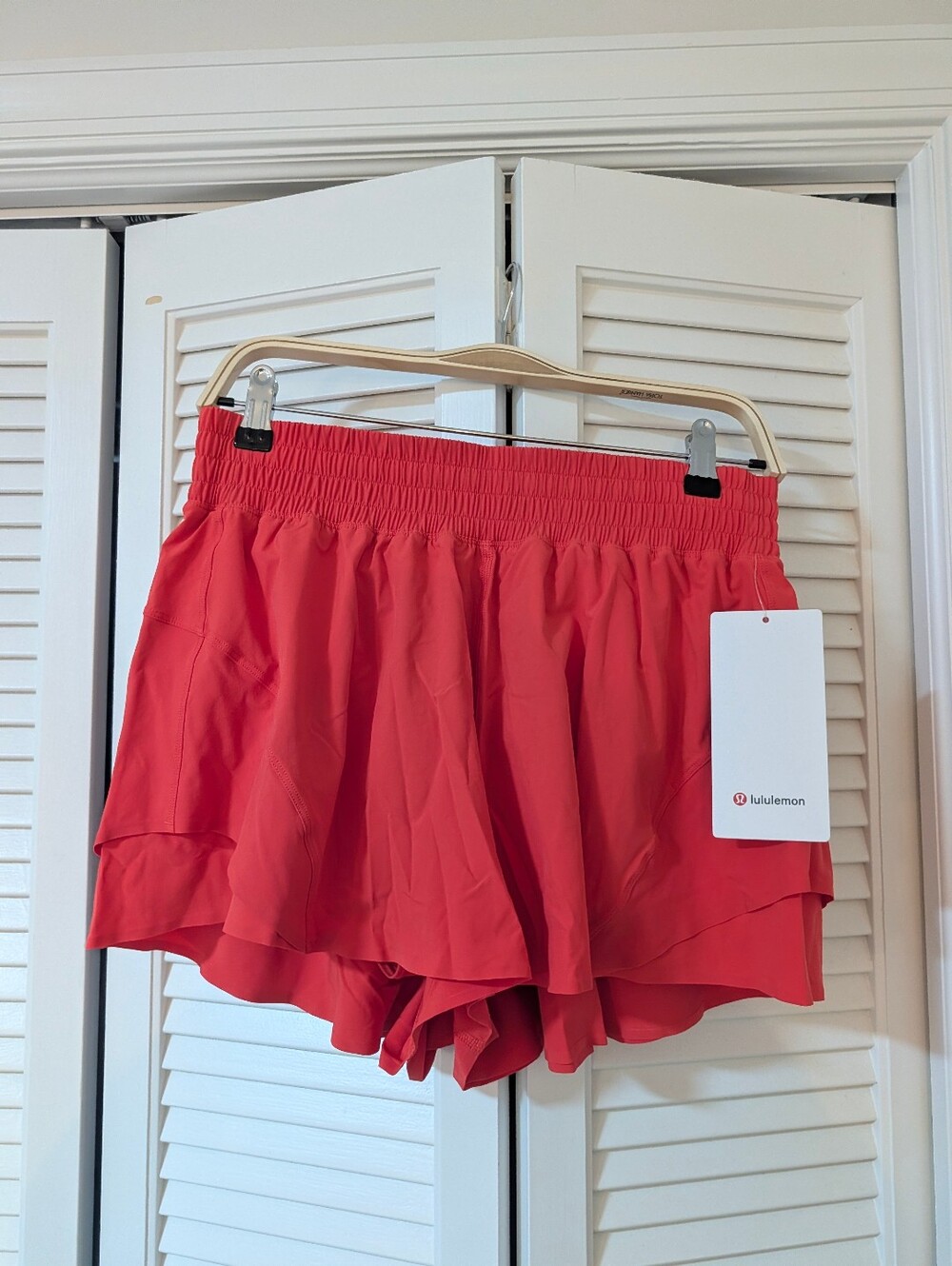 Lululemon Athletics Shake It Out High Rise Run Shorts 2.5”